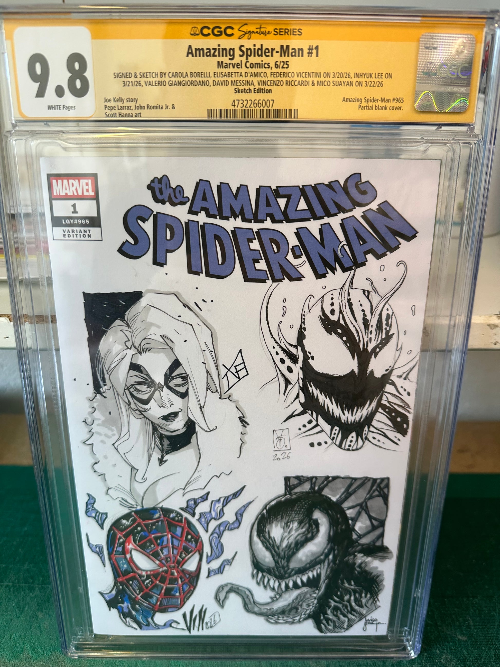 AMAZING SPIDER-MAN #1 CGC SS 9.8 REMARKED BY GIANGIORDANO, MESSINA, VICENTINI, RICCARDI, SUAYAN, INHYUK LEE, BORELLI & D'AMICO-image-1