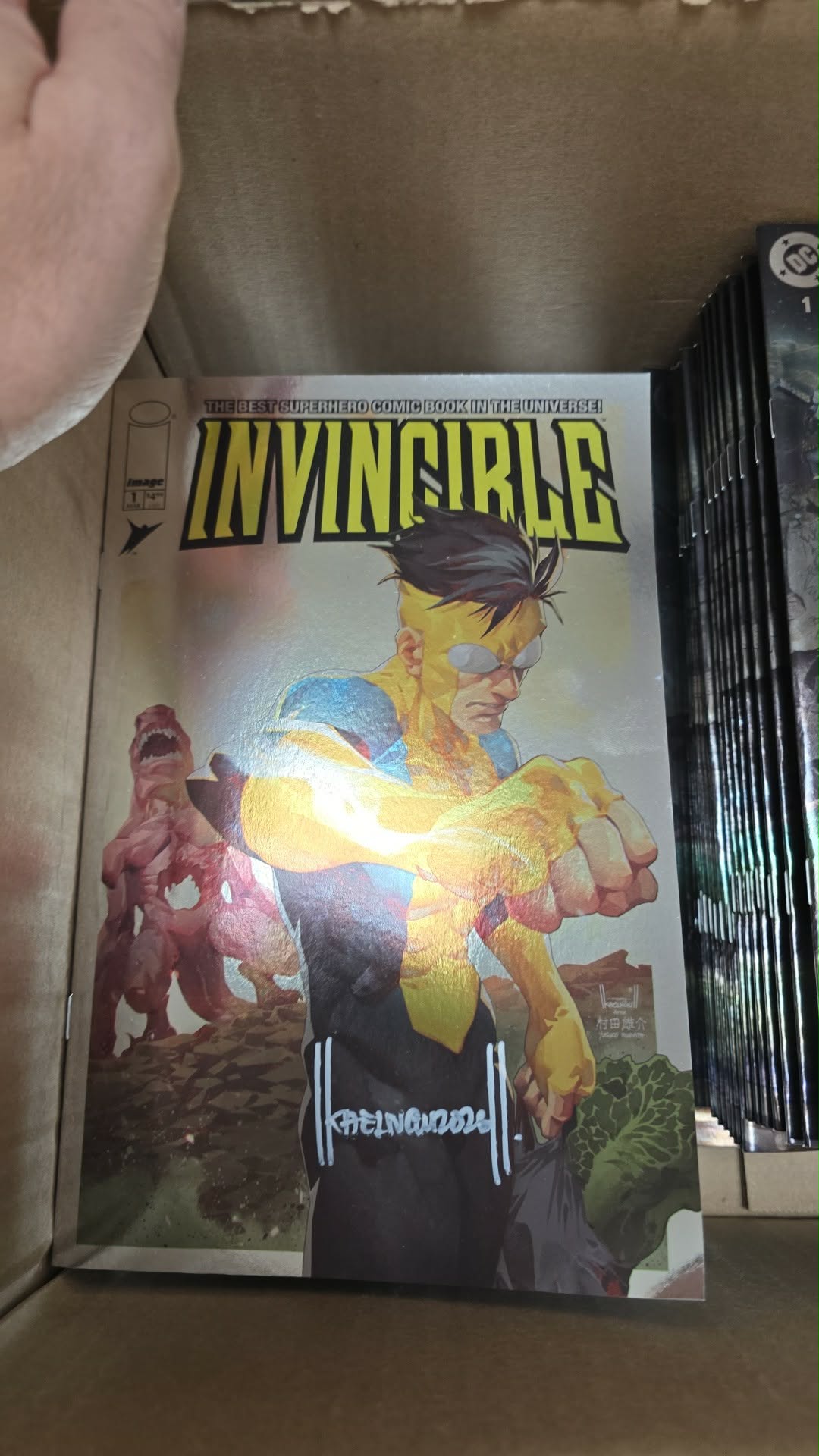 INVINCIBLE  #1  KAEL NGU MEGACON FOIL VARIANT (ONE PUNCH HOMAGE) SIGNED